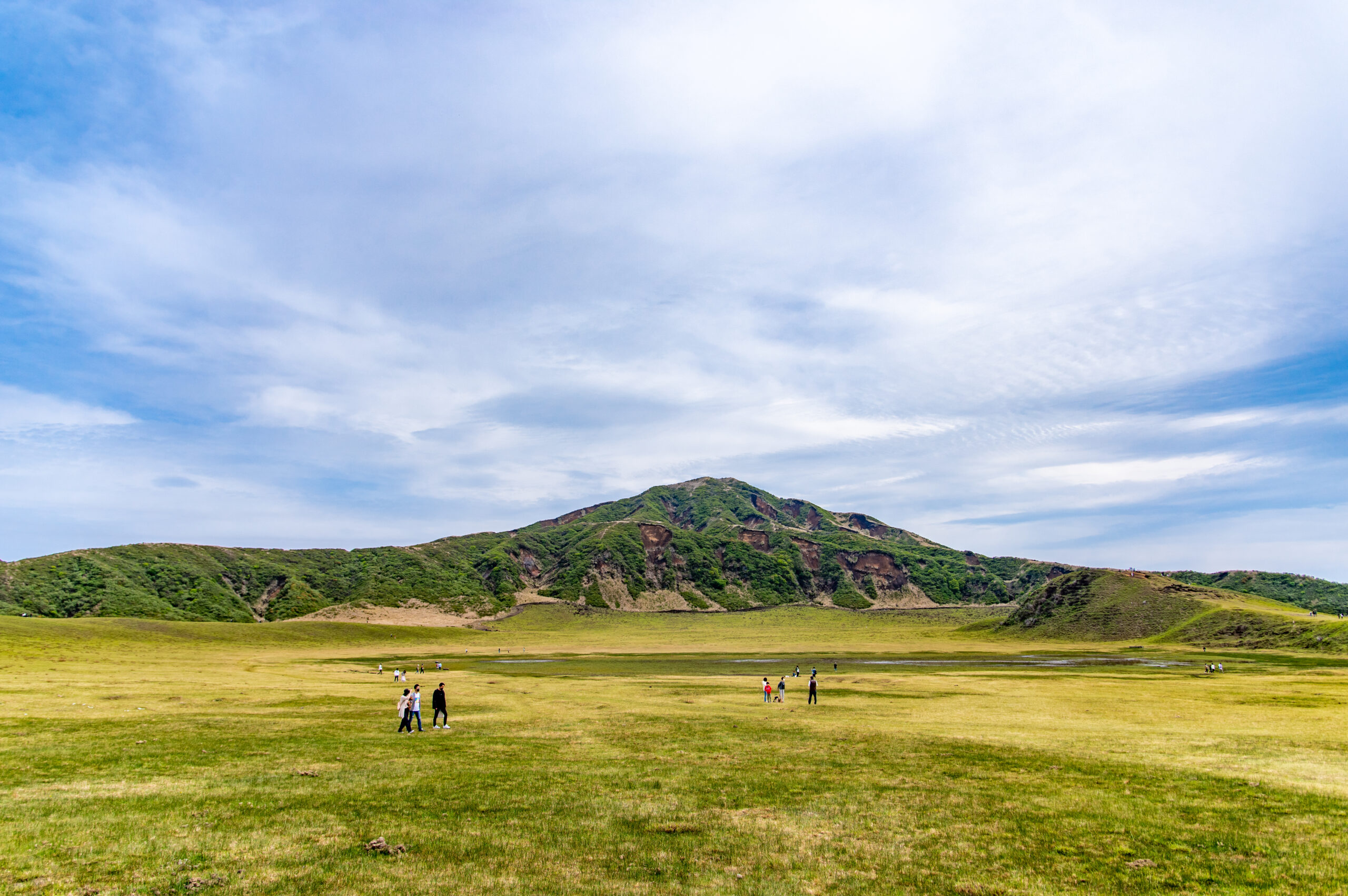 緑一面に広がる草原に行ってみよう！熊本県の草千里ヶ浜への行き方。