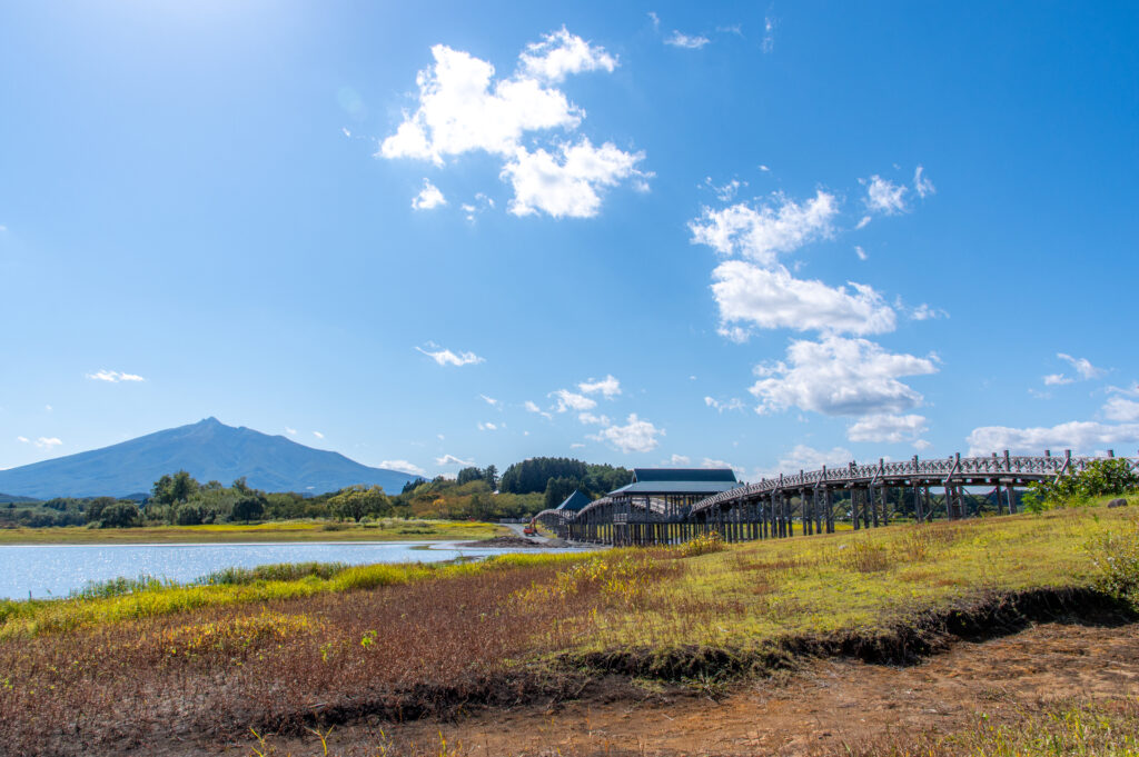 青森県　鶴の舞橋