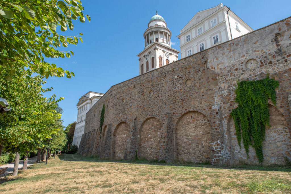 ハンガリー　パンノンハルマ大修道院