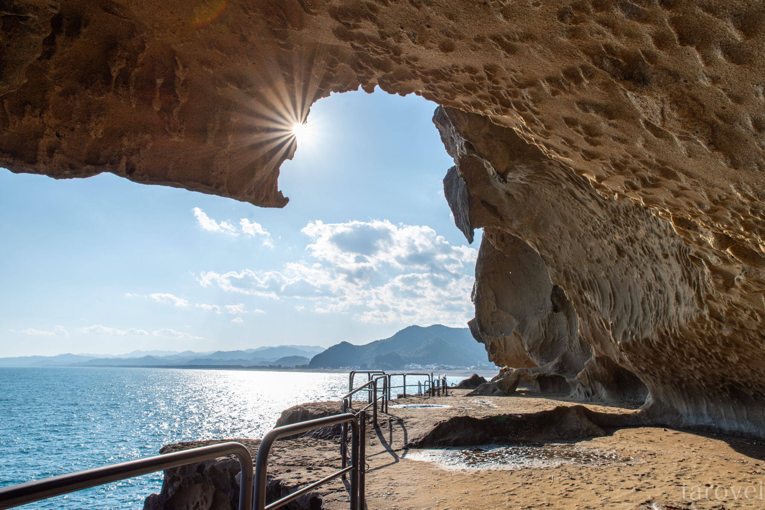 大小無数ある海食洞が魅せる壮大な世界遺産。三重県鬼ヶ城へのバスでの行き方。